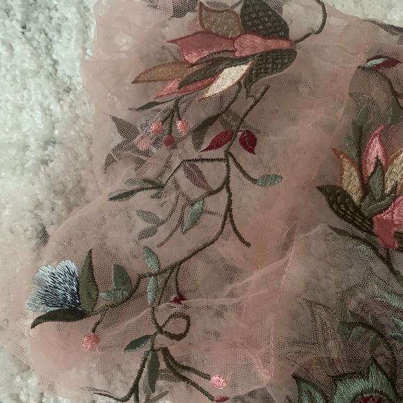 NWT ZARA PINK EMBROIDERED TOP - Picture 4 of 8